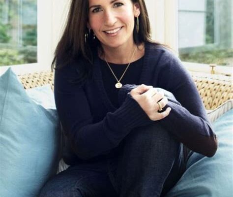 Bobbi Brown’s Anti-Aging Secret? It’s All About The Light!